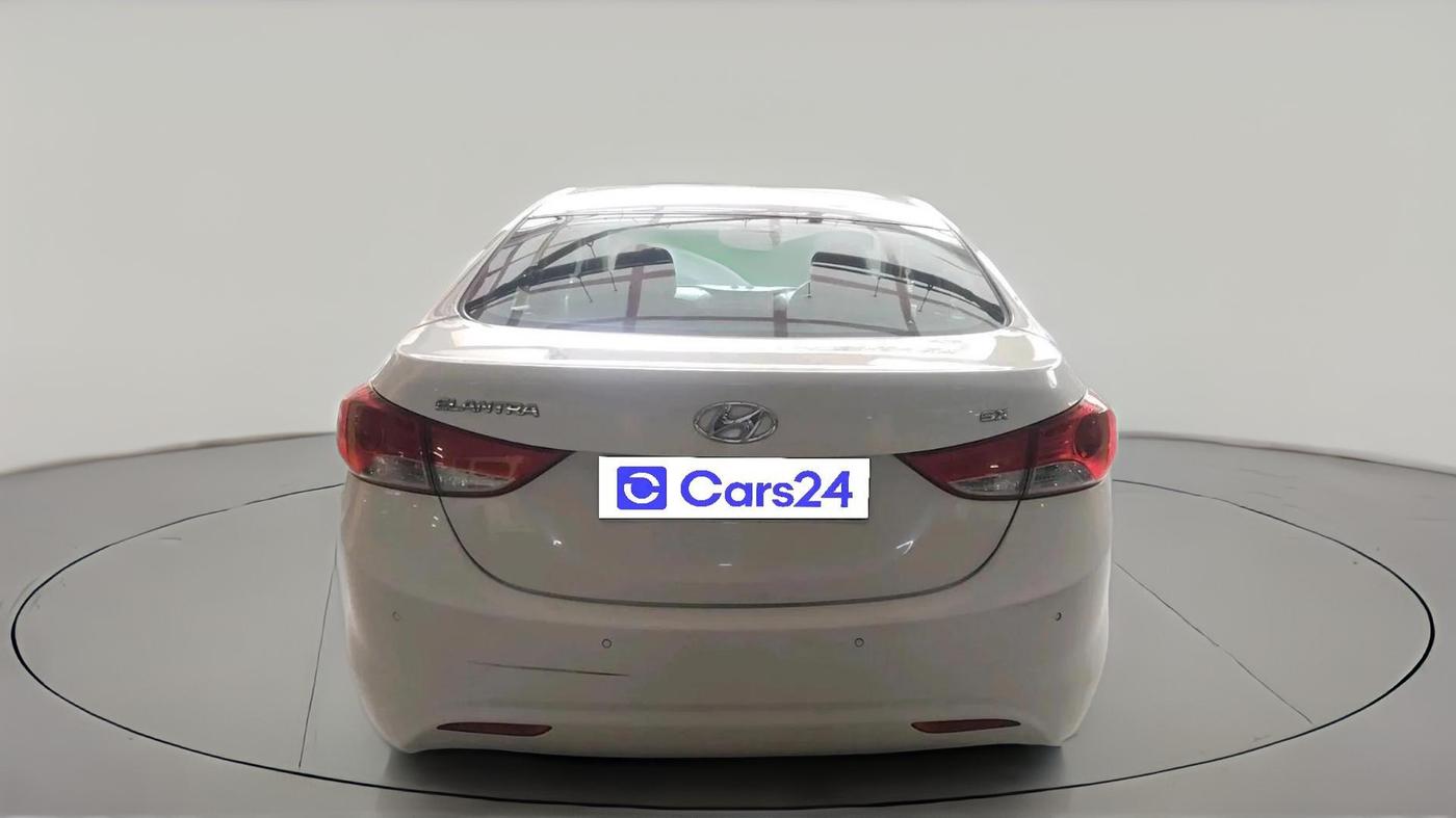 2014 Hyundai New Elantra 1.6 SX MT DIESEL, Diesel, Manual, 1,02,196 km, exterior