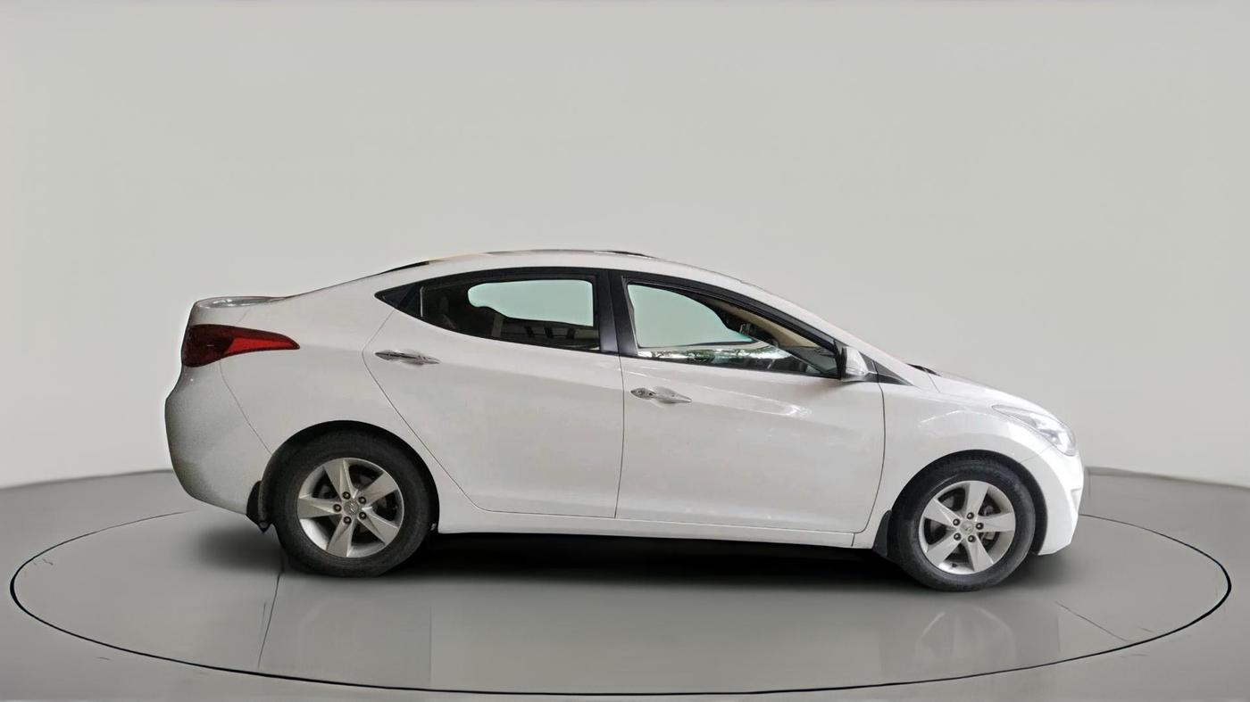 2014 Hyundai New Elantra 1.6 SX MT DIESEL, Diesel, Manual, 1,02,196 km, exterior