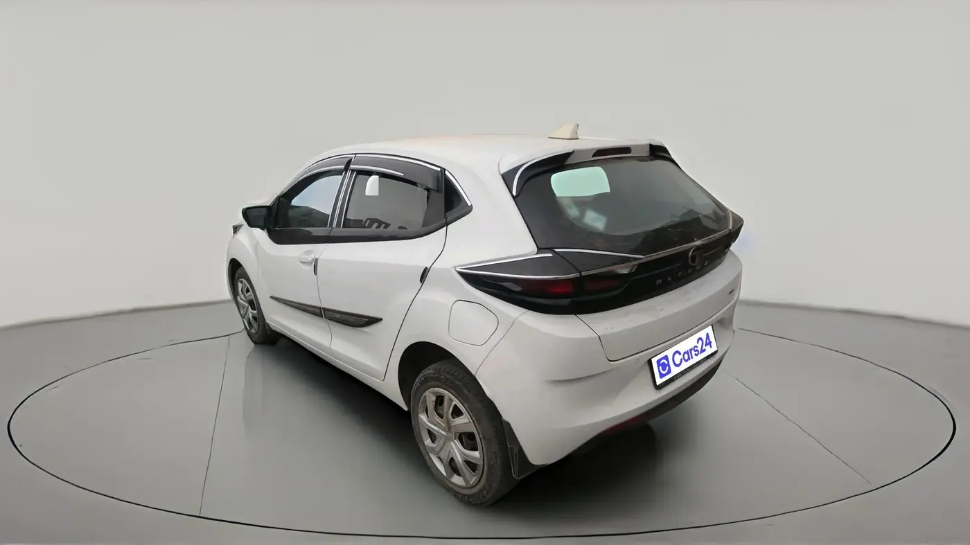 2024 Tata ALTROZ XM PLUS CNG, CNG, Manual, 29,889 km, exterior