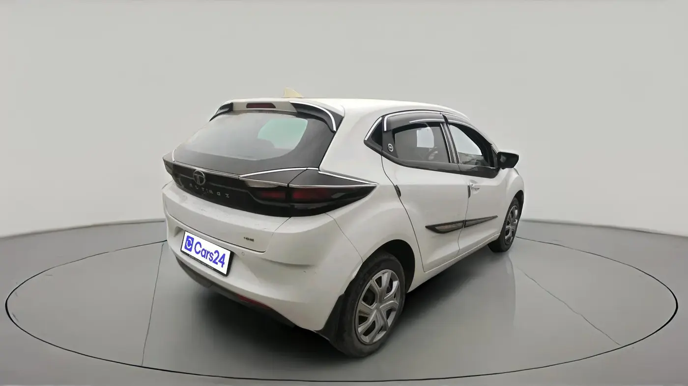 2024 Tata ALTROZ XM PLUS CNG, CNG, Manual, 29,889 km, exterior