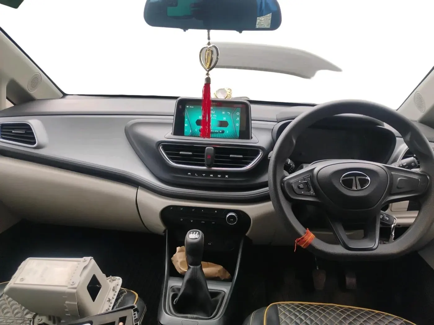 2024 Tata ALTROZ XM PLUS CNG, CNG, Manual, 29,889 km, interior