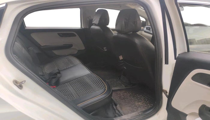 2024 Tata ALTROZ XM PLUS CNG, CNG, Manual, 29,889 km, interior