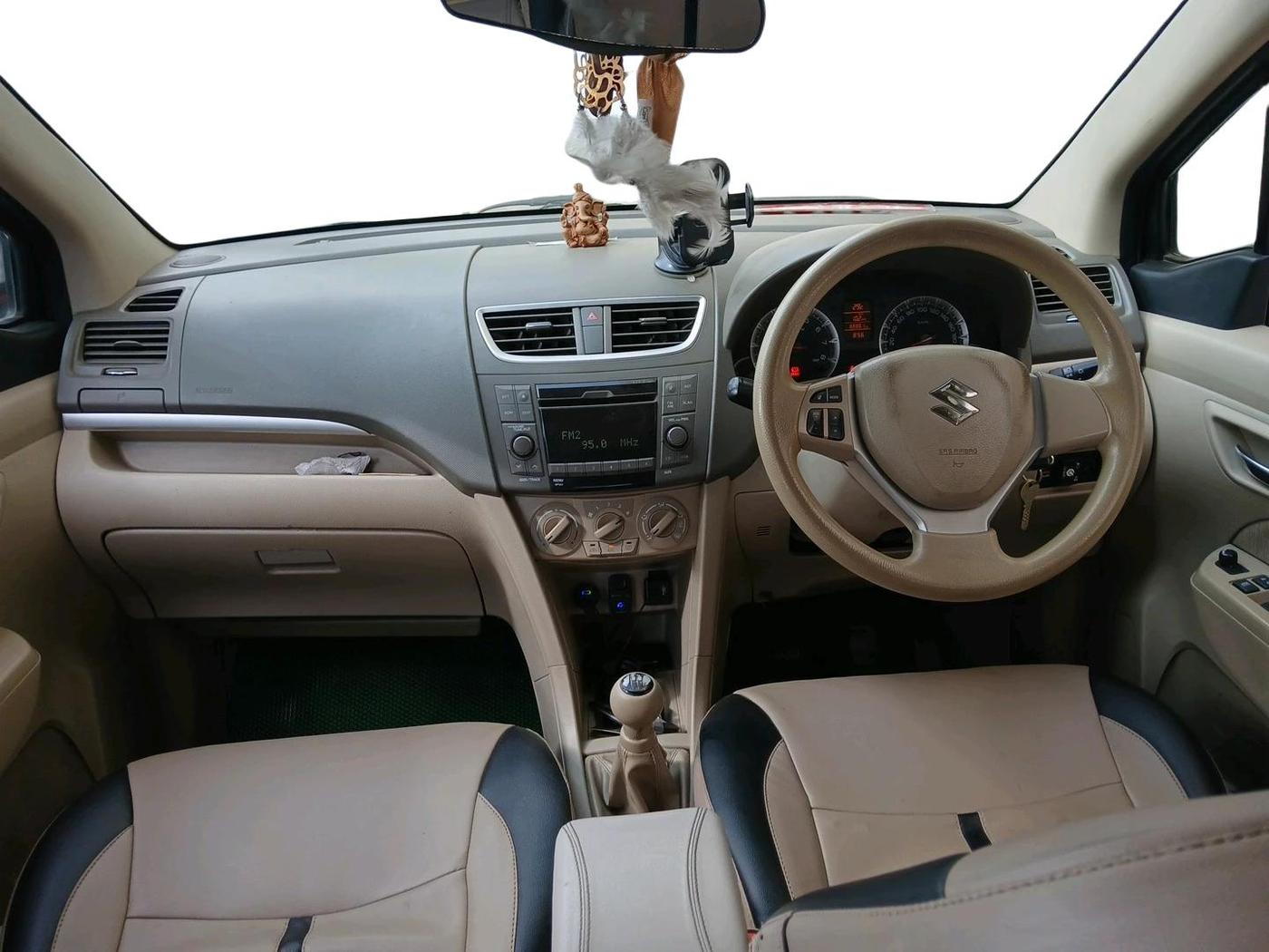 2013 Maruti Ertiga ZXI, CNG, Manual, 66,861 km, interior