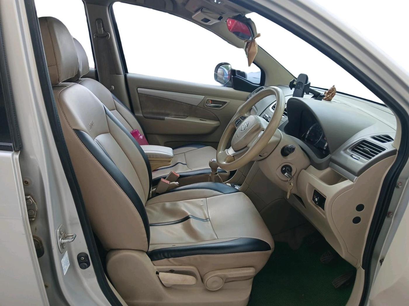 2013 Maruti Ertiga ZXI, CNG, Manual, 66,861 km, interior