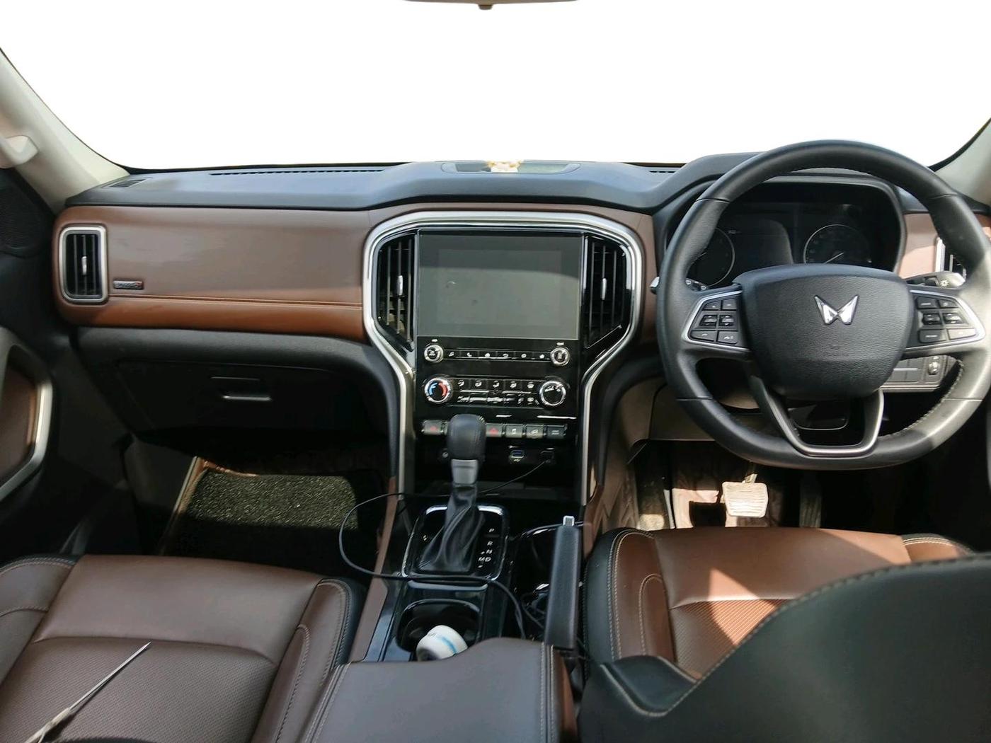 2024 Mahindra SCORPIO-N Z8 Select Diesel AT 2WD, Diesel, Automatic, 44,644 km, interior