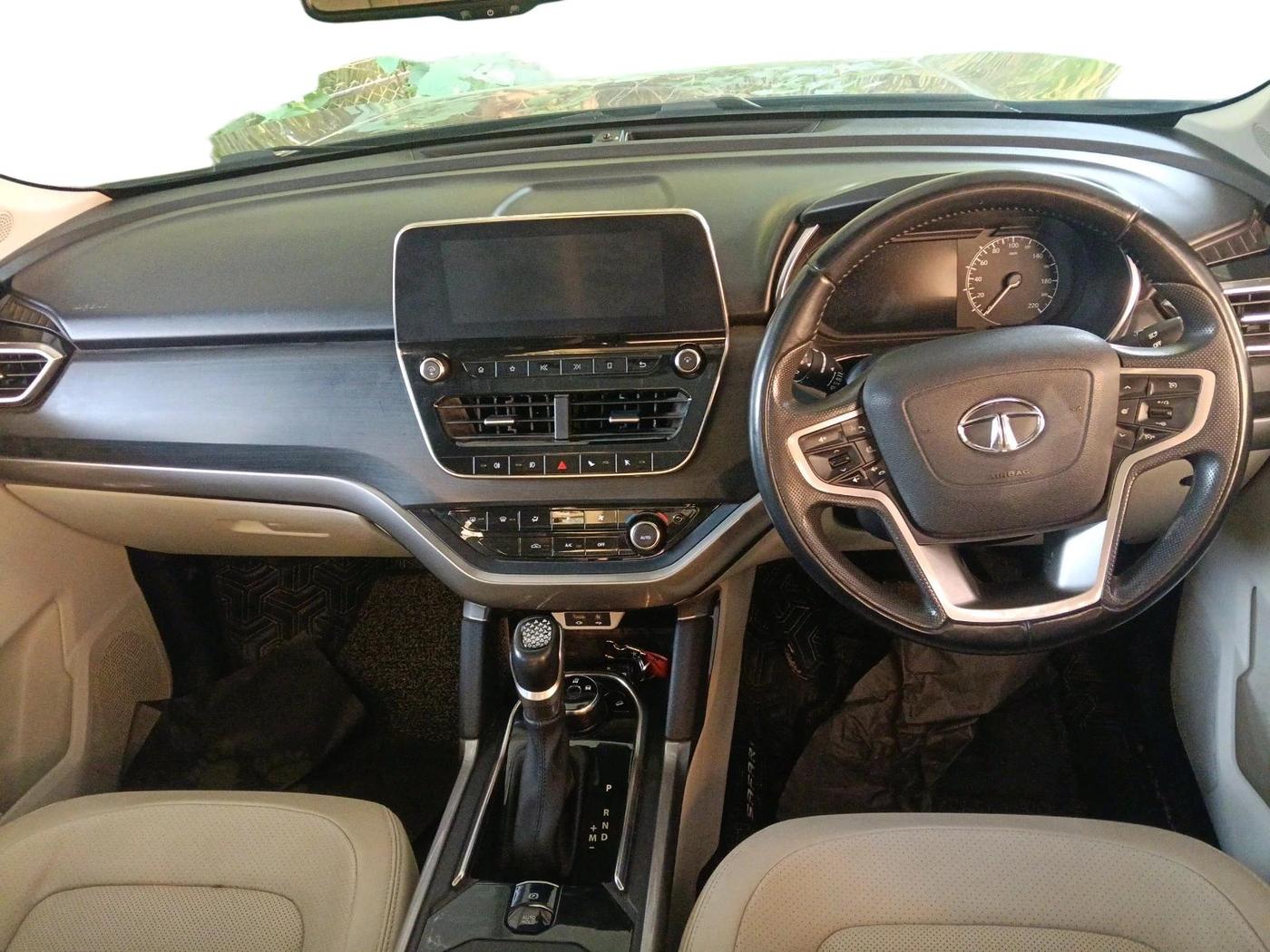 2023 Tata Safari XZA PLUS, Diesel, Automatic, 60,270 km, interior