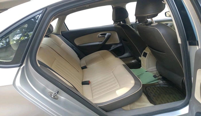 2012 Volkswagen Vento HIGHLINE 1.6 MPI, Petrol, Manual, 1,38,352 km, interior