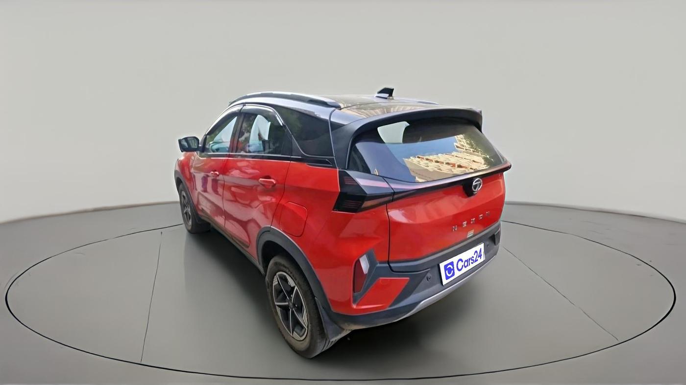 2023 Tata NEXON FEARLESS + SUNROOF DUAL TONE 1.5 DIESEL, Diesel, Manual, 34,967 km, exterior