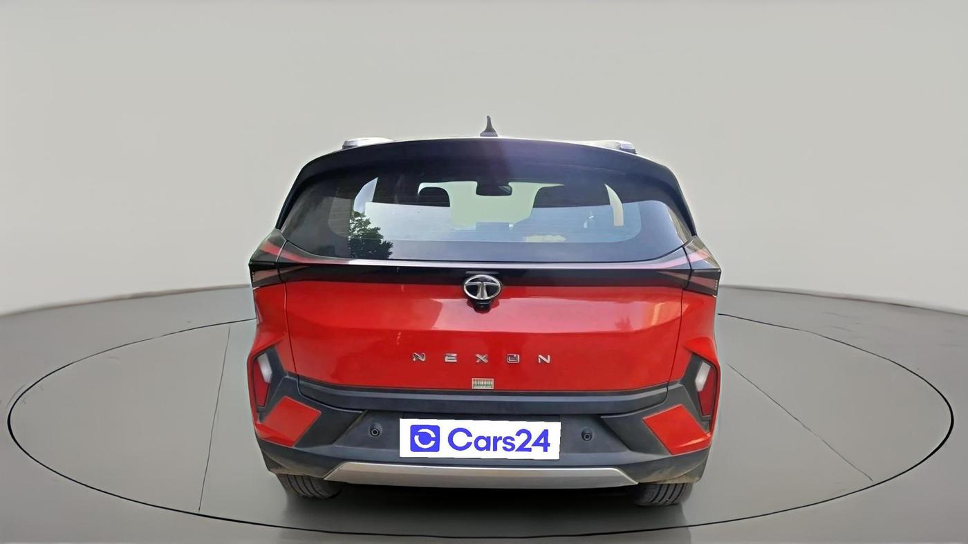 2023 Tata NEXON FEARLESS + SUNROOF DUAL TONE 1.5 DIESEL, Diesel, Manual, 34,967 km, exterior