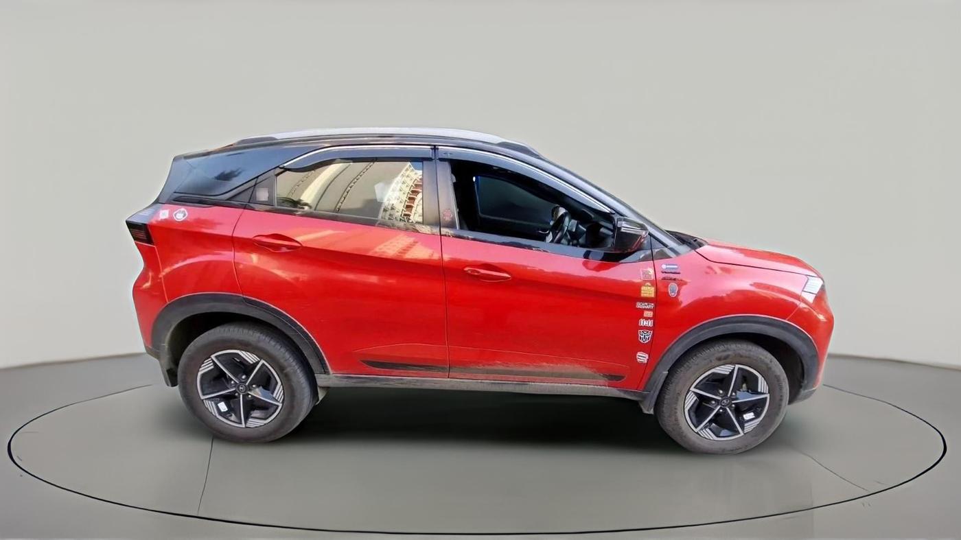 2023 Tata NEXON FEARLESS + SUNROOF DUAL TONE 1.5 DIESEL, Diesel, Manual, 34,967 km, exterior