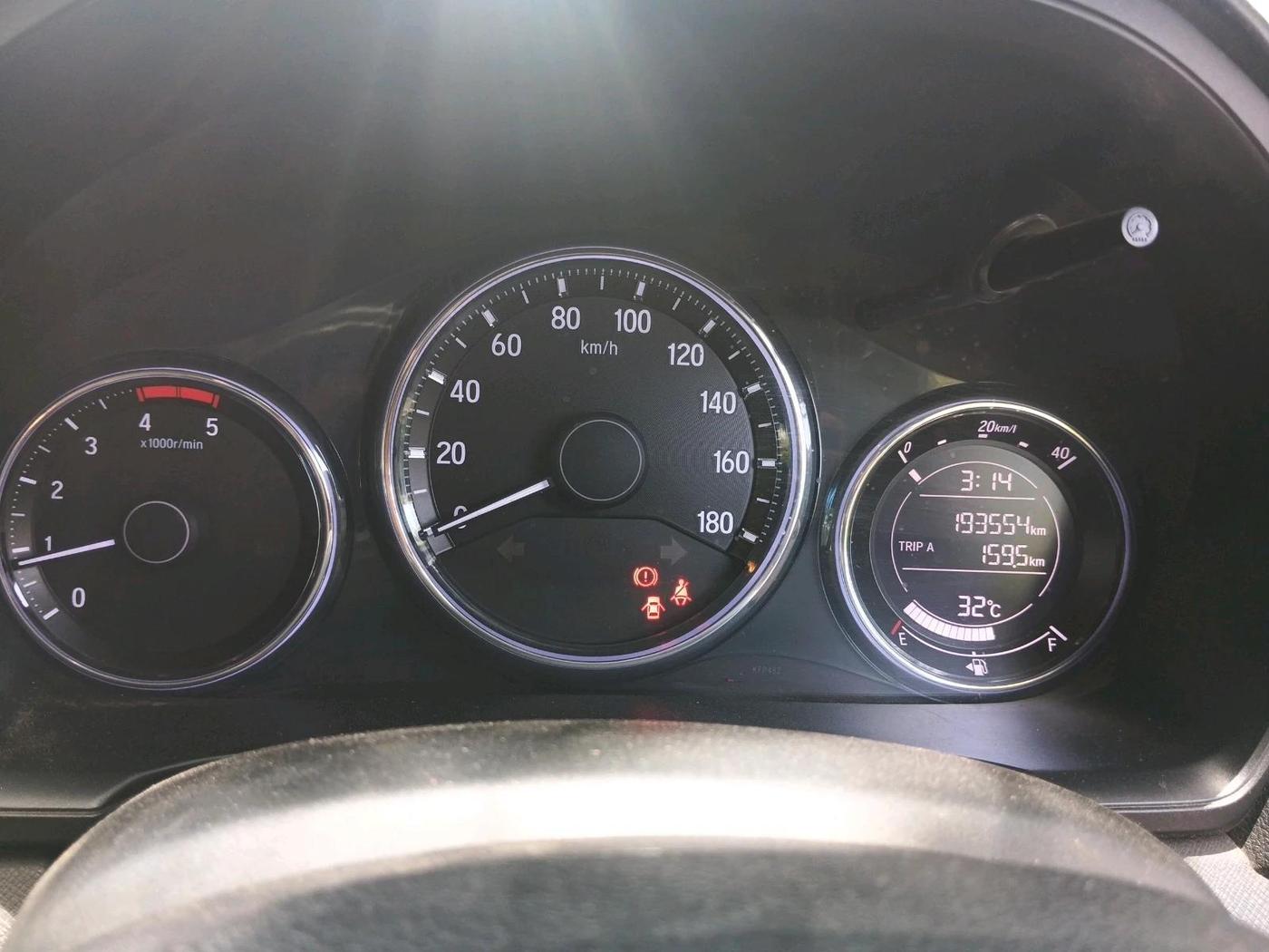 2016 Honda BR-V 1.5L I- DTEC V, Diesel, Manual, 1,93,554 km, interior