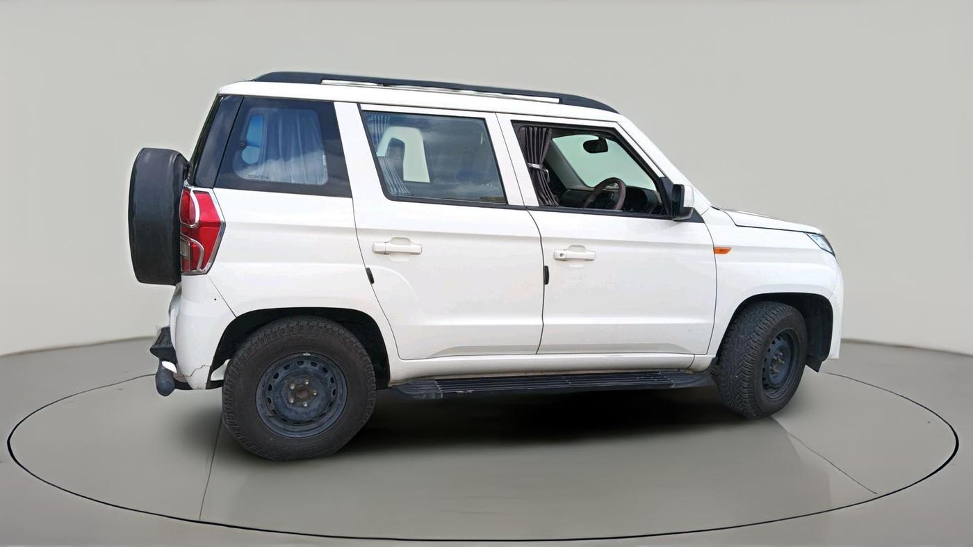 2016 Mahindra TUV300 T6 PLUS, Diesel, Manual, 72,536 km, exterior