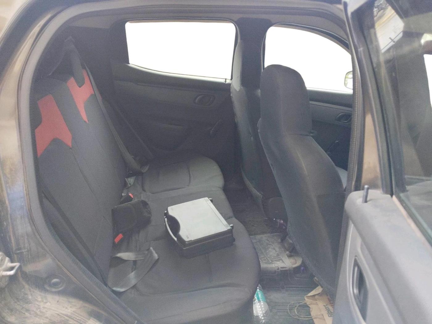 2016 Renault Kwid RXL, Petrol, Manual, 1,11,757 km, interior
