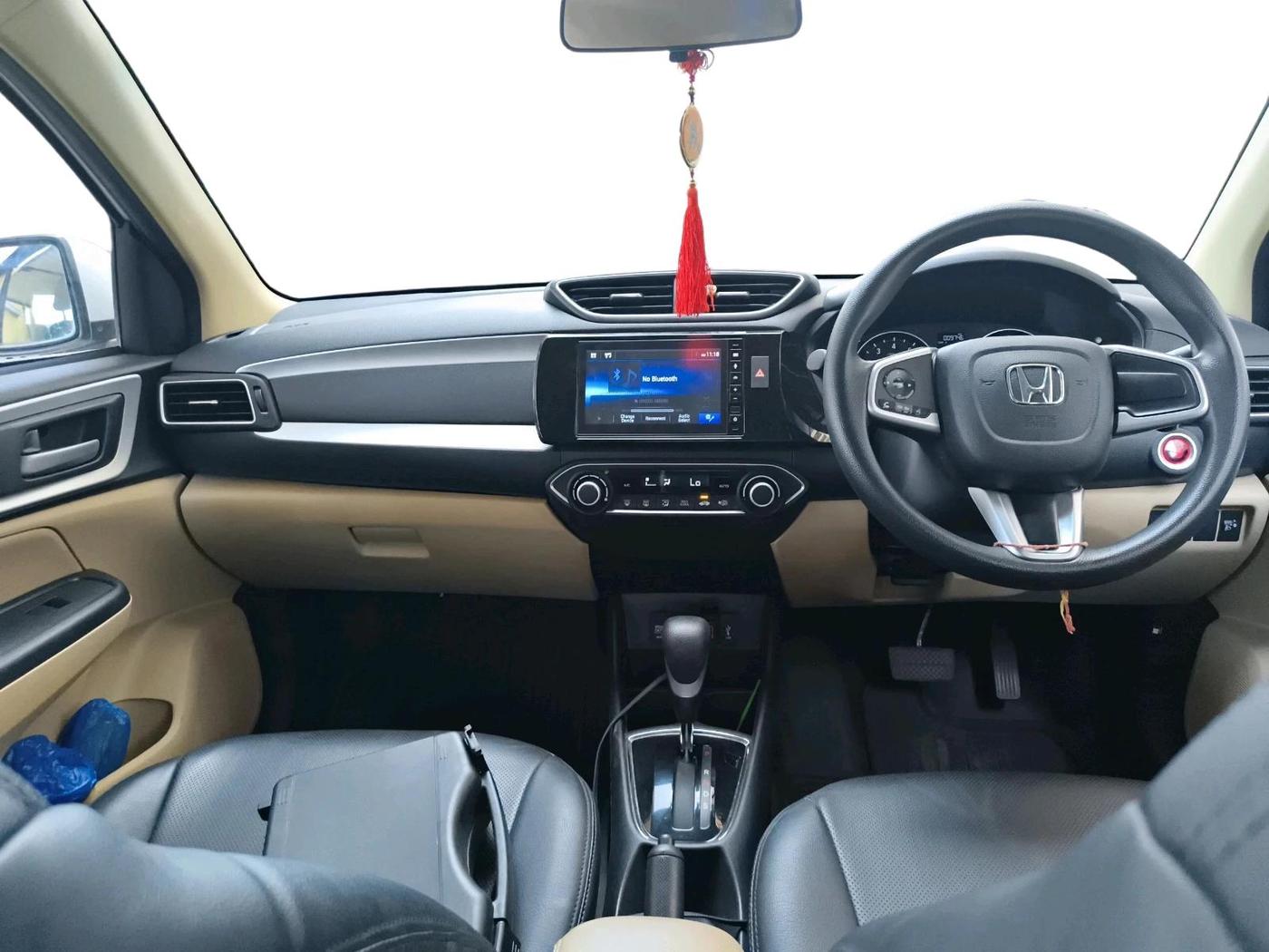 2023 Honda Amaze 1.2L I-VTEC VX CVT, Petrol, Automatic, 9,747 km, interior
