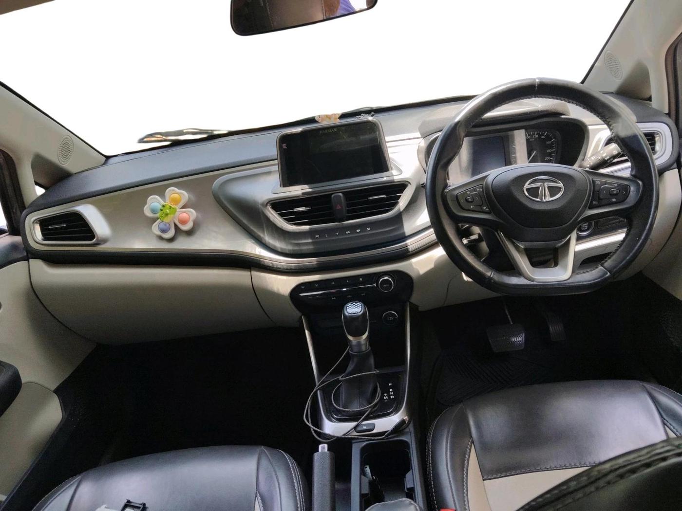 2023 Tata ALTROZ XZA, Petrol, Automatic, 30,476 km, interior