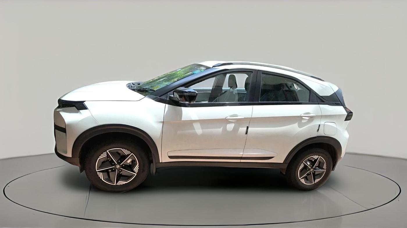 2023 Tata NEXON CREATIVE+ SUNROOF AMT 1.2 PETROL, Petrol, Automatic, 16,632 km, exterior