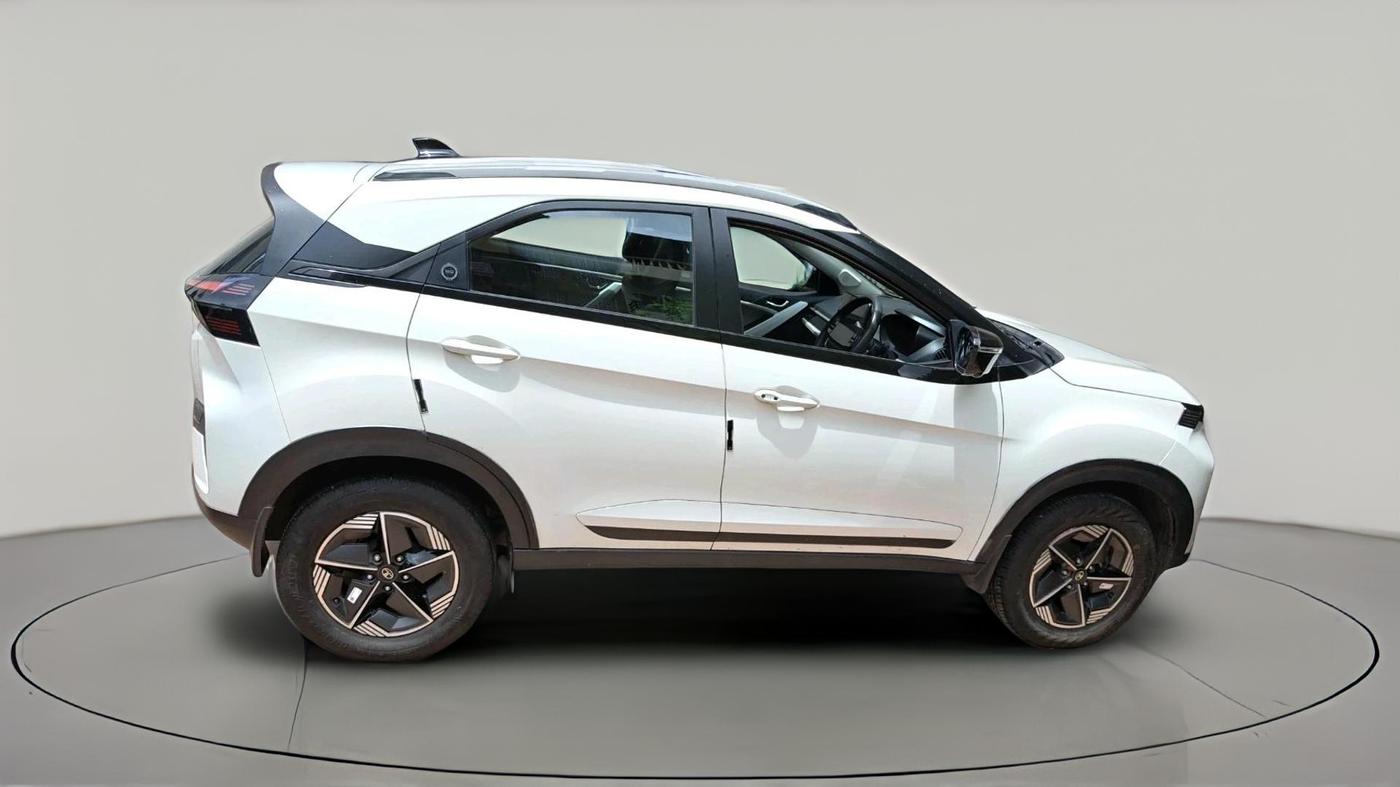 2023 Tata NEXON CREATIVE+ SUNROOF AMT 1.2 PETROL, Petrol, Automatic, 16,632 km, exterior