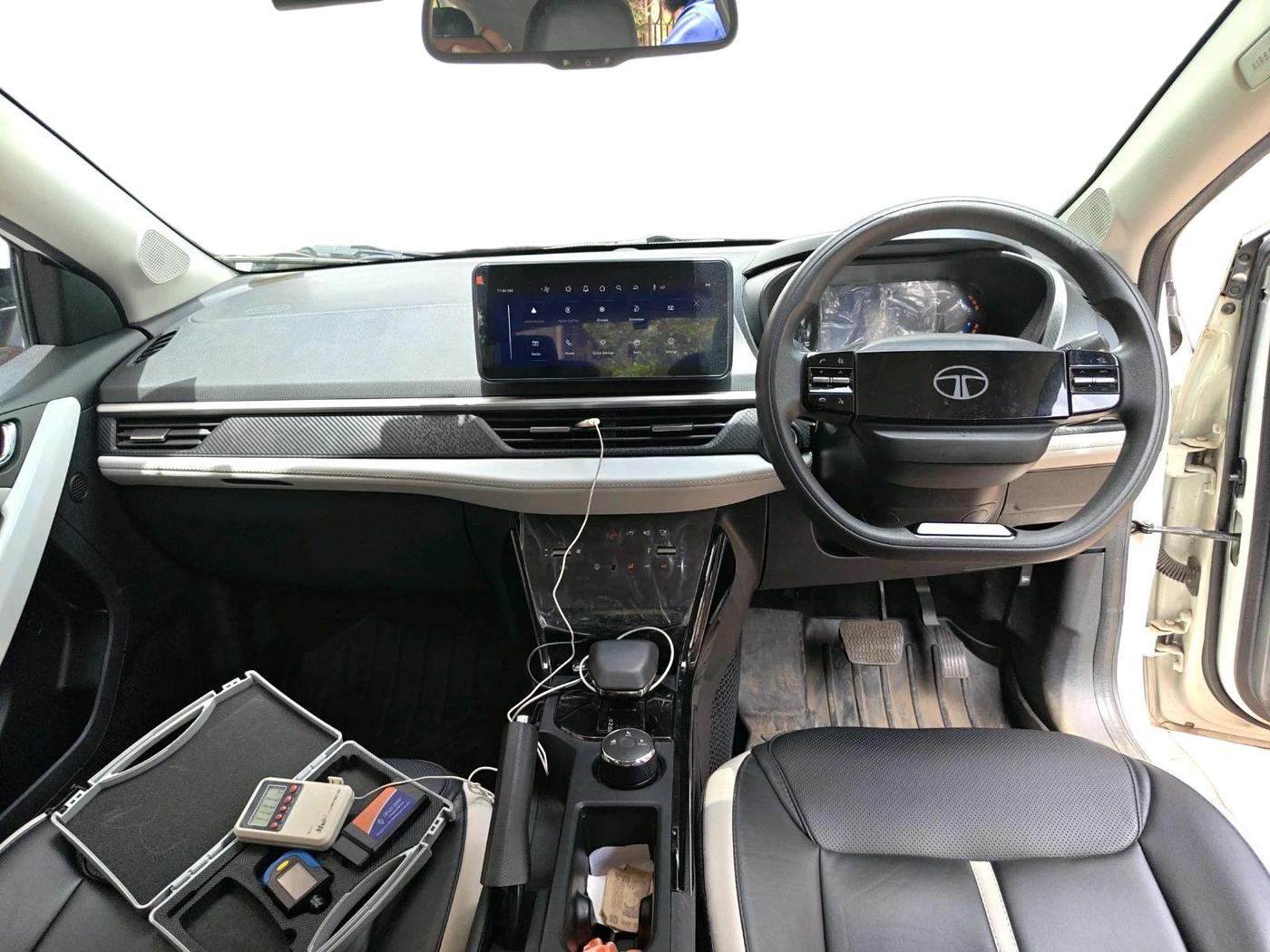 2023 Tata NEXON CREATIVE+ SUNROOF AMT 1.2 PETROL, Petrol, Automatic, 16,632 km, interior