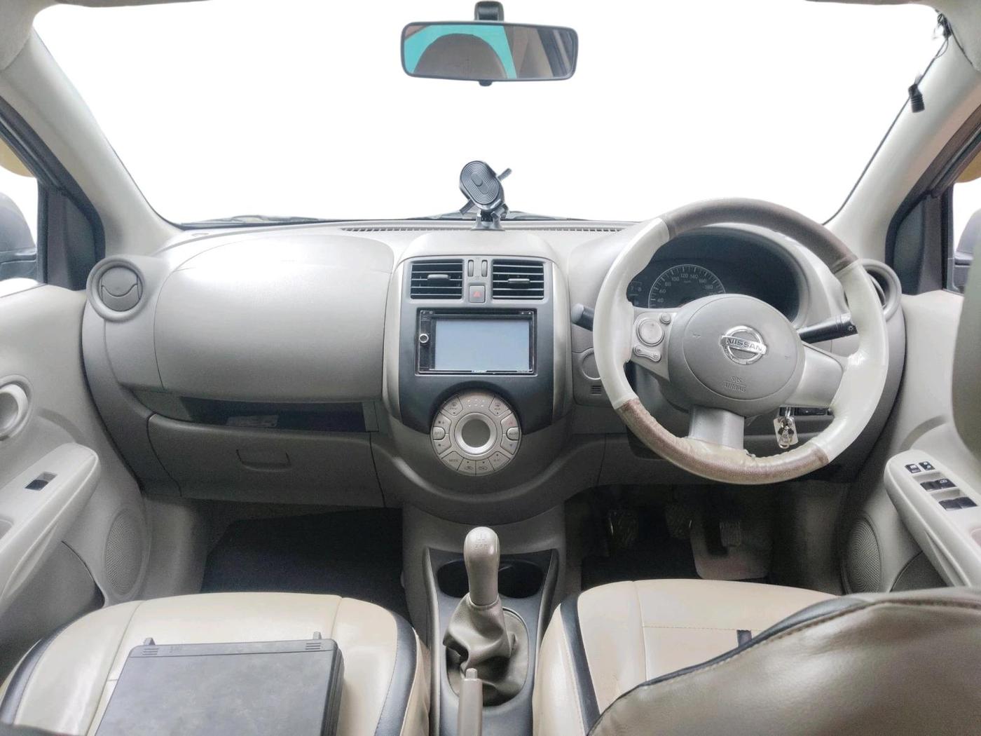2013 Nissan Sunny XL, Petrol, Manual, 78,952 km, interior