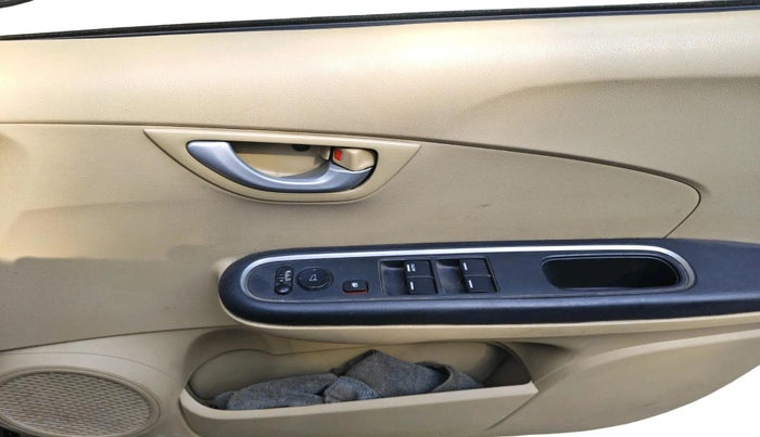 2016 Honda Amaze 1.5L I-DTEC SX, Diesel, Manual, 78,464 km, interior