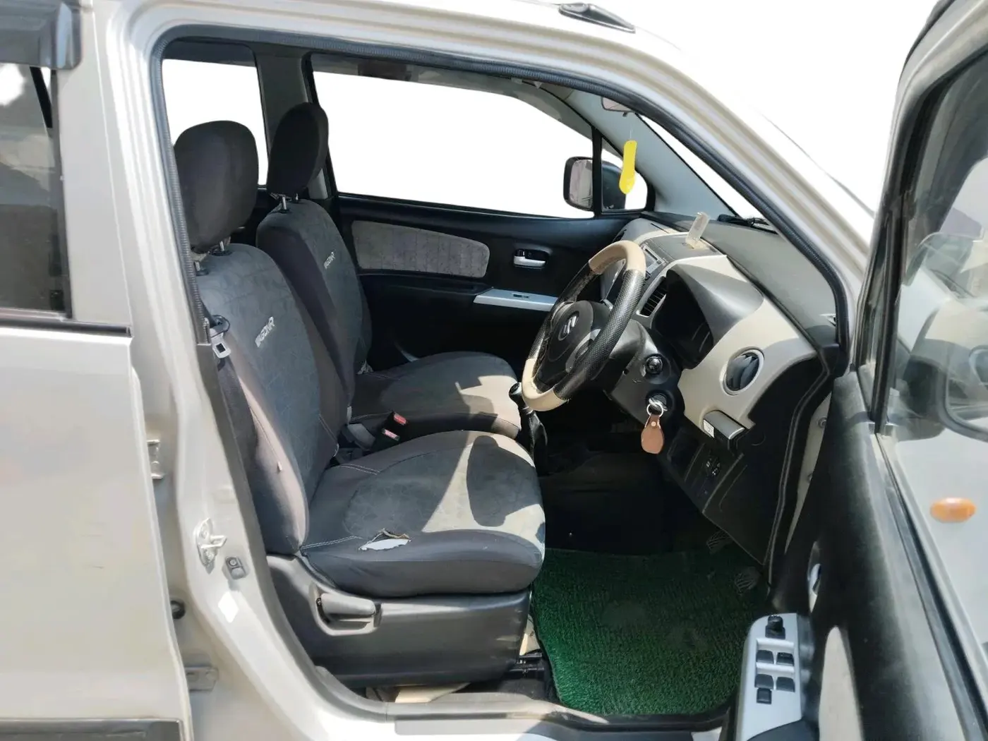 2015 Maruti Wagon R 1.0 VXI, Petrol, Manual, 1,00,494 km, interior