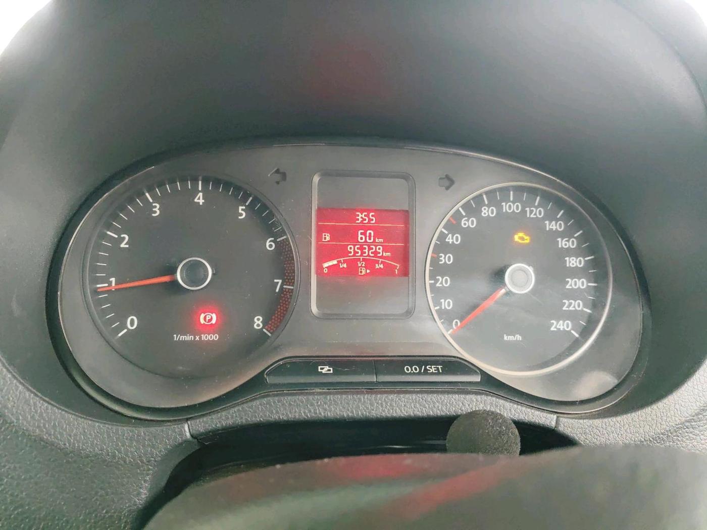 2012 Volkswagen Polo COMFORTLINE 1.2L PETROL, Petrol, Manual, 95,329 km, interior