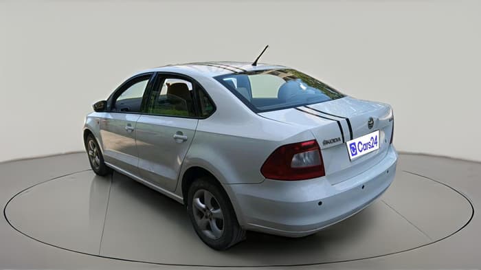 2014 Skoda Rapid ELEGANCE 1.6 TDI CR MT, Diesel, Manual, 1,16,914 km, exterior