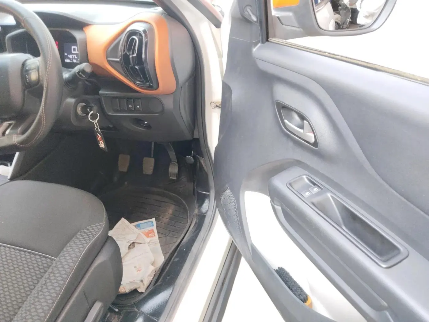 2023 CITROEN C3 Feel 1.2 Turbo Dual Tone, Petrol, Manual, 4,580 km, interior