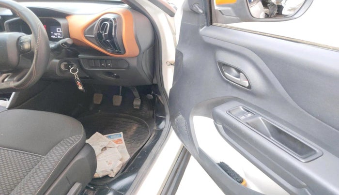 2023 CITROEN C3 Feel 1.2 Turbo Dual Tone, Petrol, Manual, 4,580 km, interior