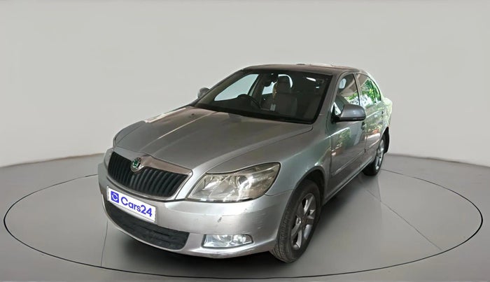2011 Skoda Laura ELEGANCE 2.0 TDI CR AT, Diesel, Automatic, 1,29,091 km, exterior