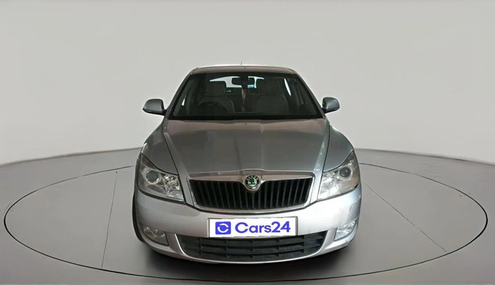 2011 Skoda Laura ELEGANCE 2.0 TDI CR AT, Diesel, Automatic, 1,29,091 km, exterior