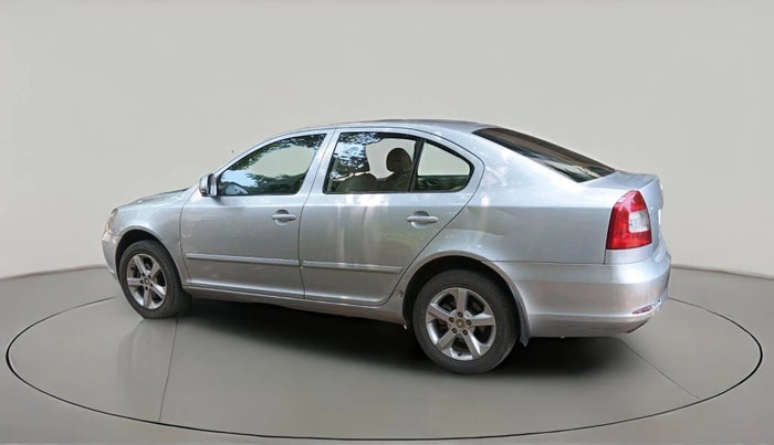 2011 Skoda Laura ELEGANCE 2.0 TDI CR AT, Diesel, Automatic, 1,29,091 km, exterior