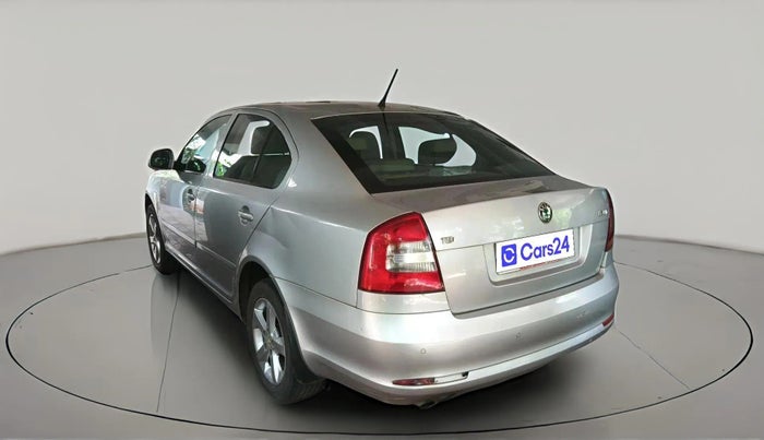 2011 Skoda Laura ELEGANCE 2.0 TDI CR AT, Diesel, Automatic, 1,29,091 km, exterior