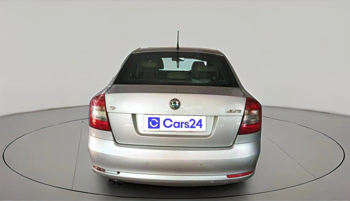 2011 Skoda Laura ELEGANCE 2.0 TDI CR AT, Diesel, Automatic, 1,29,091 km, exterior