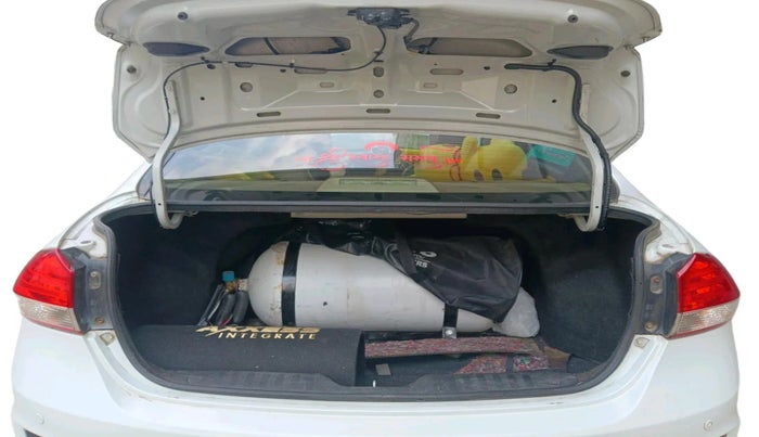 2015 Maruti Ciaz ZXI, CNG, Manual, 1,07,447 km, exterior