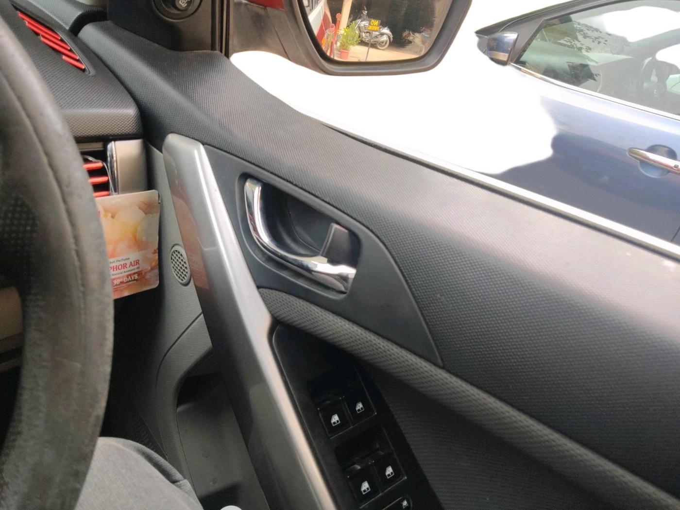 2017 Tata NEXON XZ PLUS PETROL, Petrol, Manual, 1,15,978 km, interior