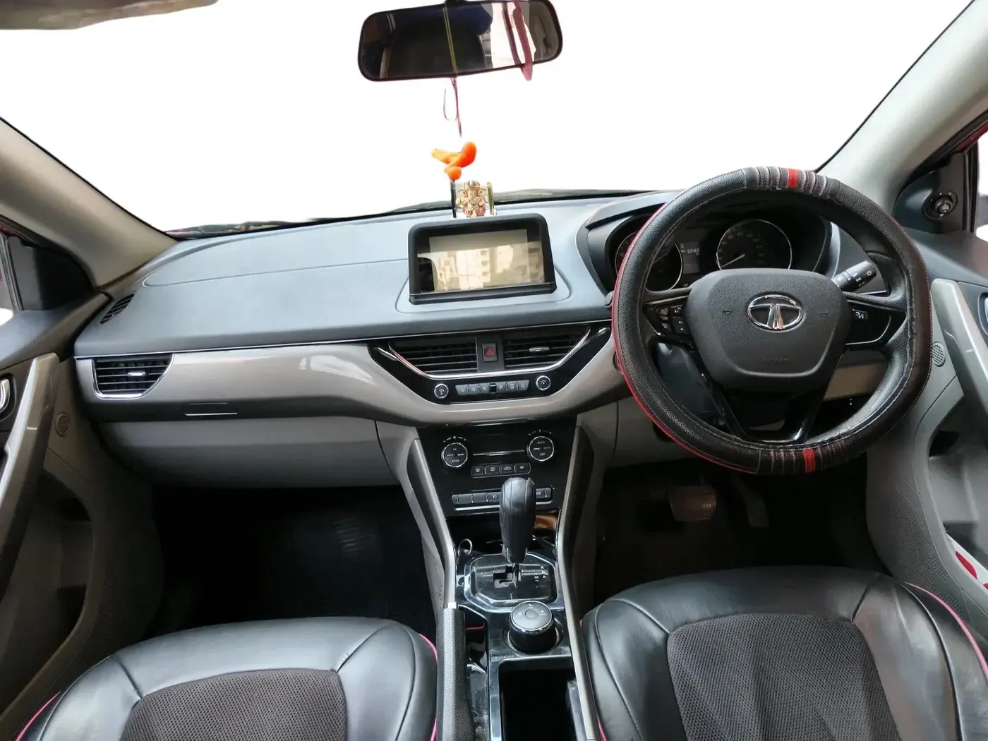 2018 Tata NEXON XZA PLUS PETROL, Petrol, Automatic, 50,460 km, interior