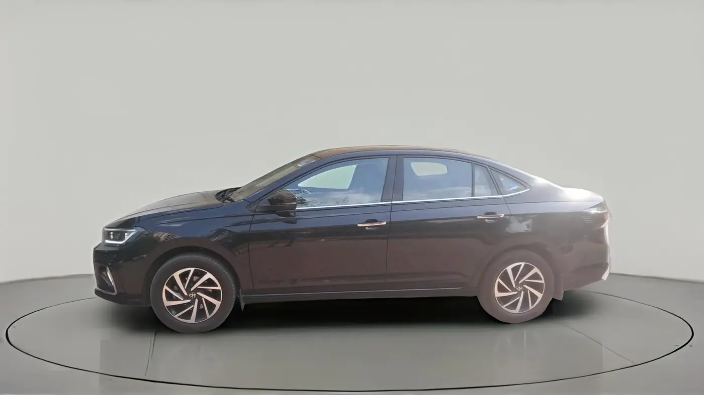 2025 Volkswagen VIRTUS TOPLINE TSI 1.0 MT, Petrol, Manual, 3,620 km, exterior