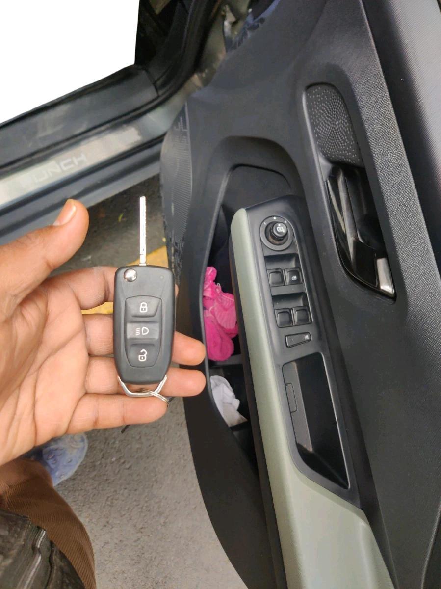 2024 Tata PUNCH ADVENTURE RHYTHM CNG, CNG, Manual, 4,311 km, interior
