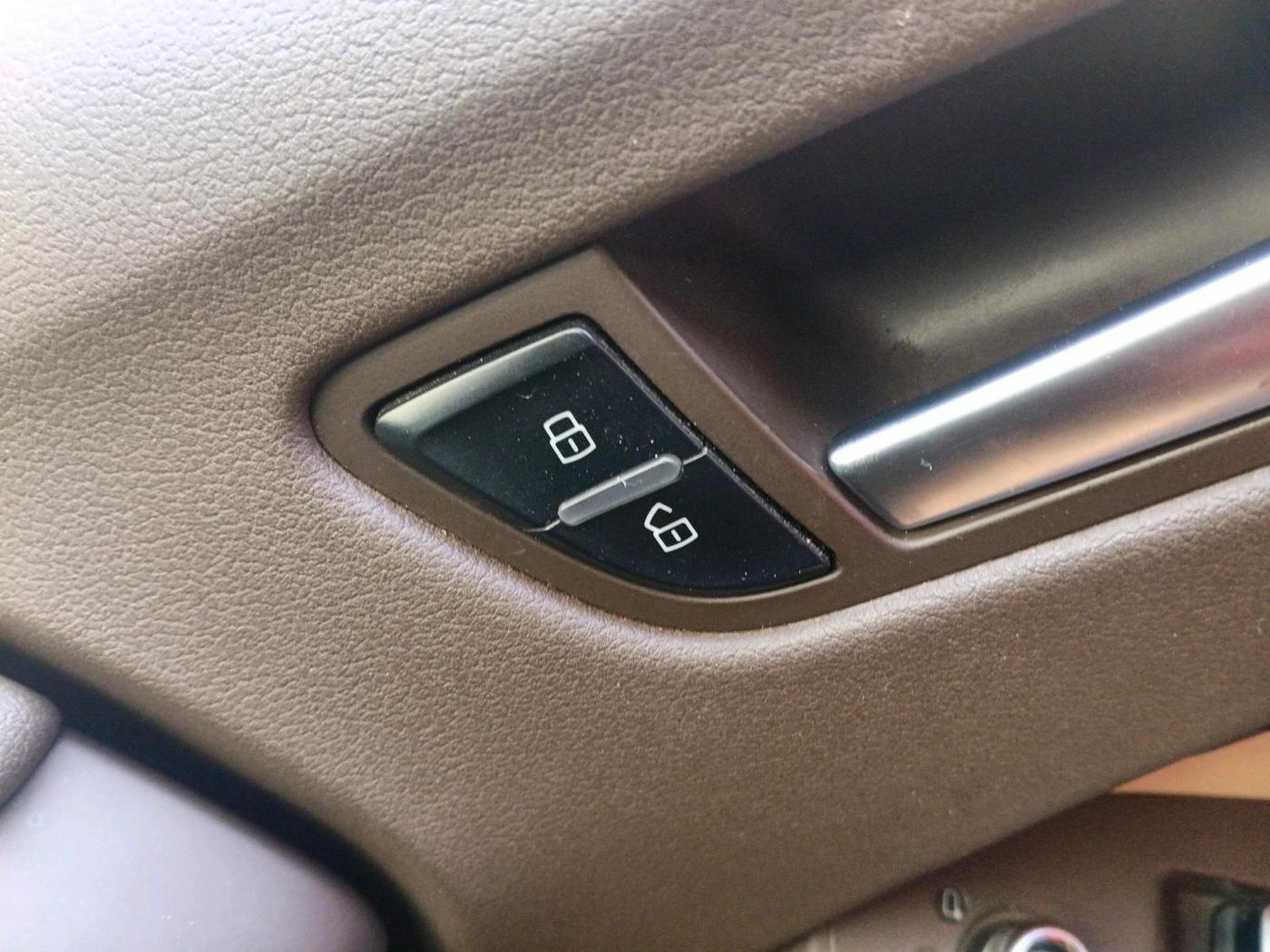 2013 Audi A4 2.0 TDI, Diesel, Automatic, 64,089 km, interior