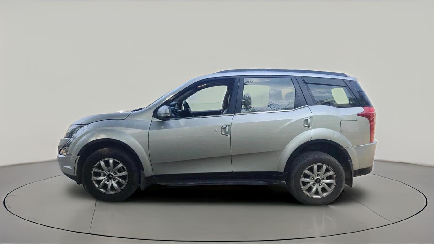 2016 Mahindra XUV500 W10 AT, Diesel, Automatic, 2,11,660 km, exterior