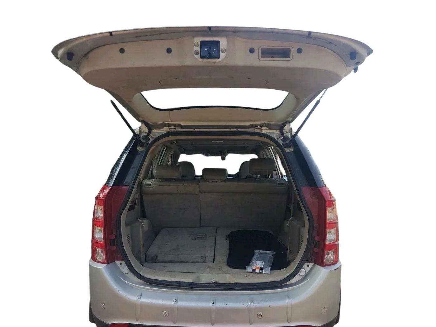 2016 Mahindra XUV500 W10 AT, Diesel, Automatic, 2,11,660 km, exterior