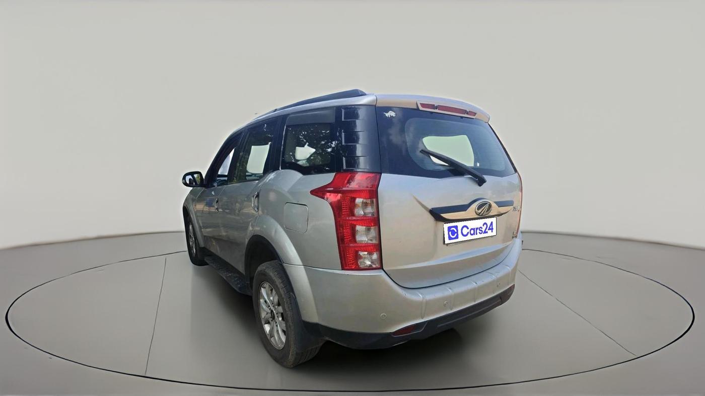 2016 Mahindra XUV500 W10 AT, Diesel, Automatic, 2,11,660 km, exterior