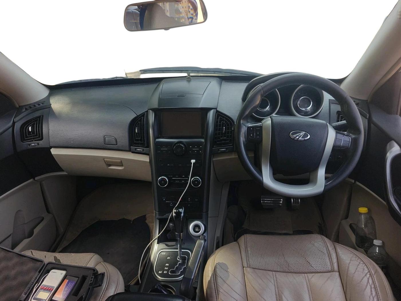 2016 Mahindra XUV500 W10 AT, Diesel, Automatic, 2,11,660 km, interior