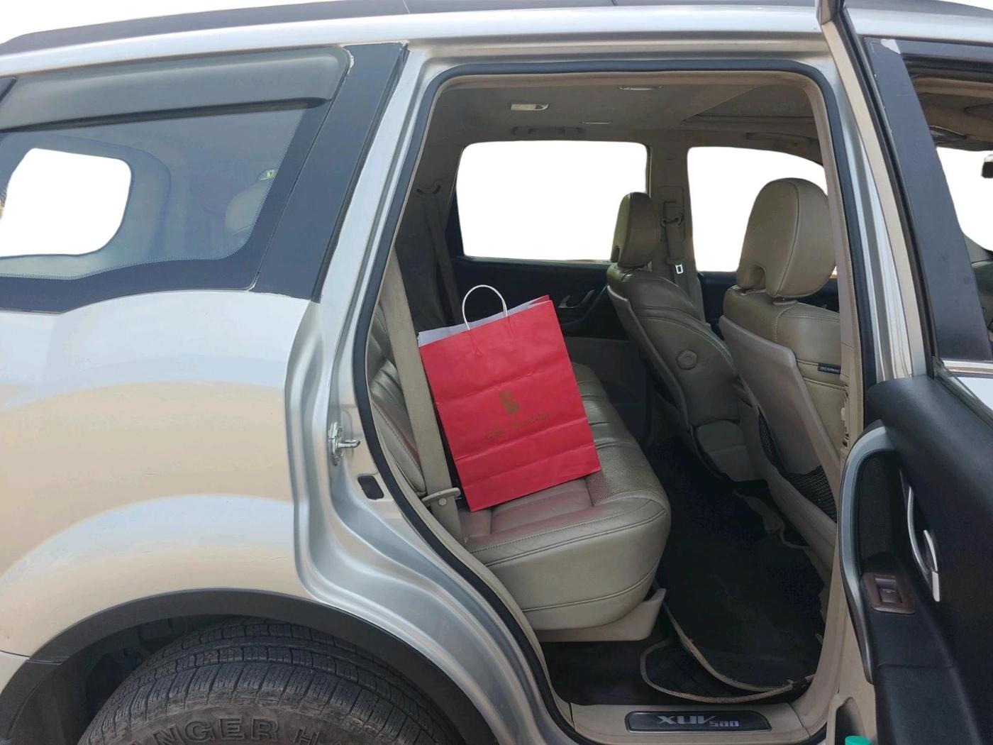 2016 Mahindra XUV500 W10 AT, Diesel, Automatic, 2,11,660 km, interior