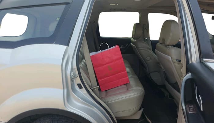 2016 Mahindra XUV500 W10 AT, Diesel, Automatic, 2,11,660 km, interior