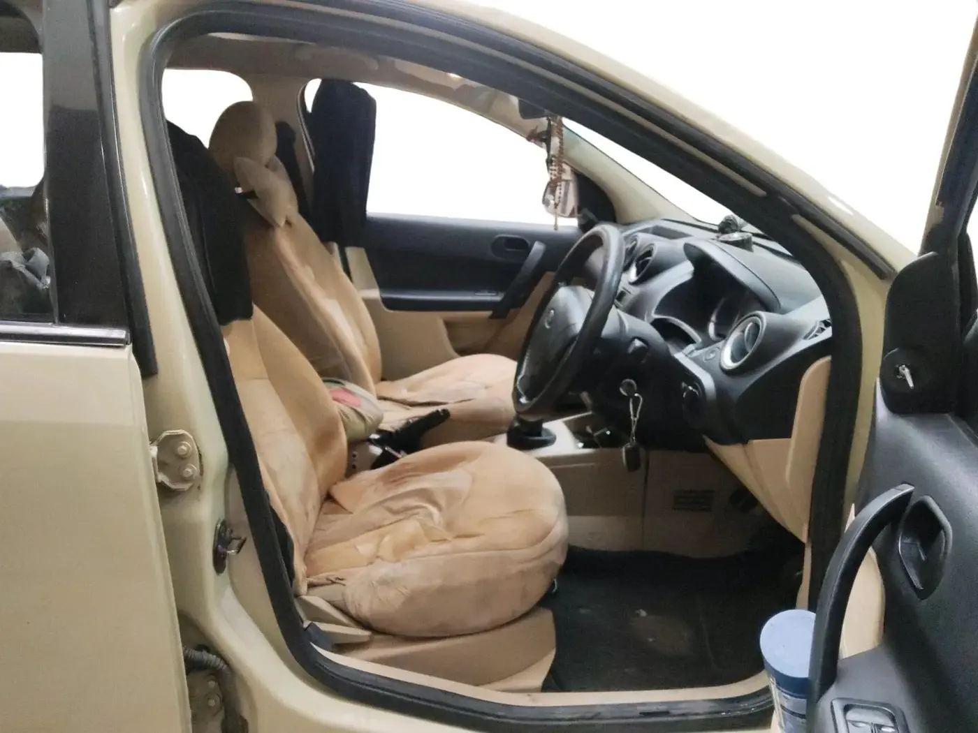 2008 Ford Fiesta EXI 1.6 PETROL, CNG, Manual, 1,80,700 km, interior