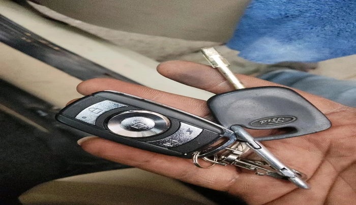 2008 Ford Fiesta EXI 1.6 PETROL, CNG, Manual, 1,80,700 km, interior