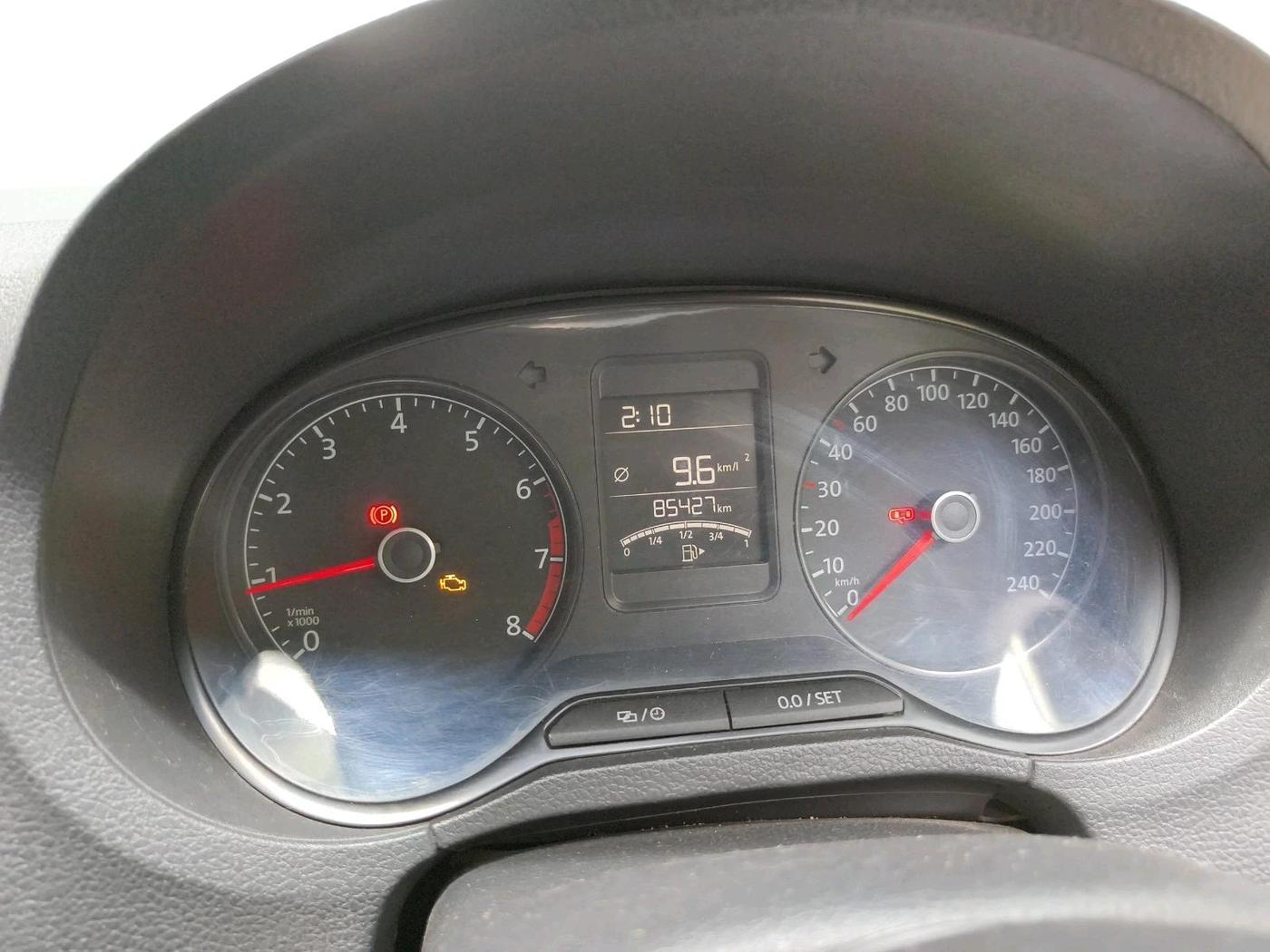 2015 Volkswagen Polo HIGHLINE1.2L, Petrol, Manual, 85,427 km, interior