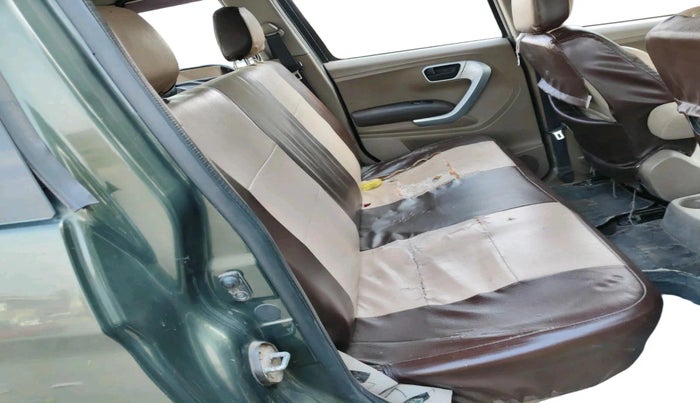 2016 Mahindra TUV300 T8, Diesel, Manual, 1,69,373 km, interior